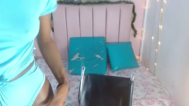 charlothcameronrs707 online show from March 28, 2026, 3:00 pm