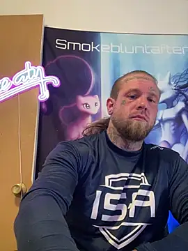 Snapshot of Smokebluntafterblunt chatting on June 24, 2026, 8:35 am Smokebluntafterblunt online show from June 24, 2026, 8:35 am