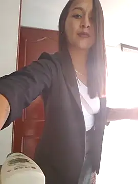 Paola andrade online show from February 25, 2026, 2:16 pm