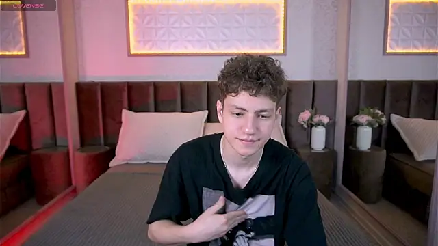 StefanBev online show from February 11, 2026, 7:30 pm