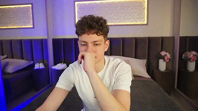 StefanBev online show from March 12, 2026, 7:42 pm