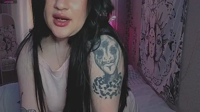 MMMIIRA online show from March 26, 2026, 8:53 am