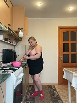 Snapshot of Mommy-girl-Lola chatting on February 12, 2026, 2:01 pm Mommy-girl-Lola online show from February 12, 2026, 2:01 pm