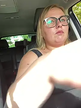 Mommy-girl-Lola online show from July 13, 2026, 12:19 pm