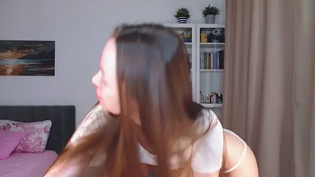 Eva Allen online show from April 16, 2026, 3:29 am