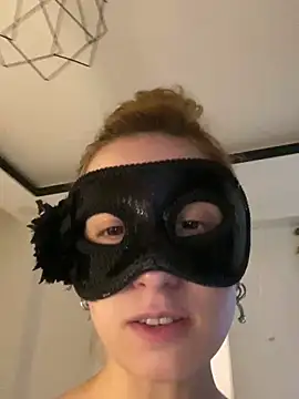 seluna baby online show from March 11, 2026, 8:04 pm