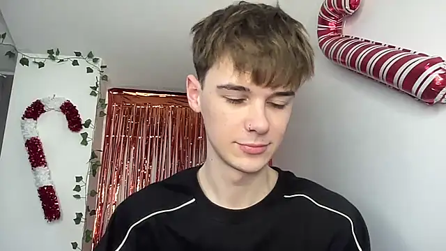 Snapshot of YourMilkyGuy chatting on February 11, 2026, 1:27 pm YourMilkyGuy online show from February 11, 2026, 1:27 pm