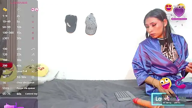 Damian-and-Camerum online show from April 13, 2026, 3:01 am