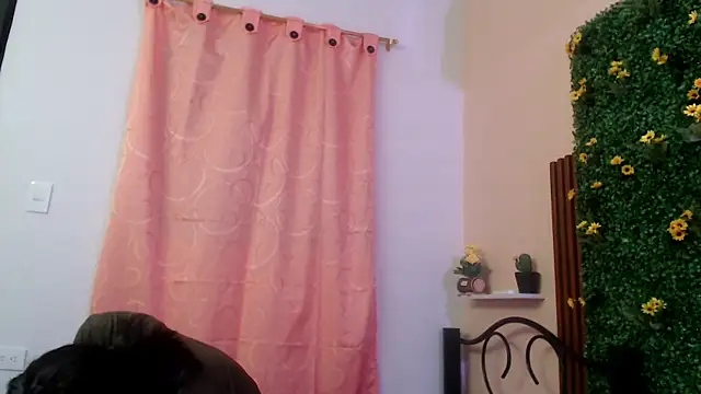 Snapshot of sexiempoderada18 chatting on February 8, 2026, 2:20 pm sexiempoderada18 online show from February 8, 2026, 2:20 pm