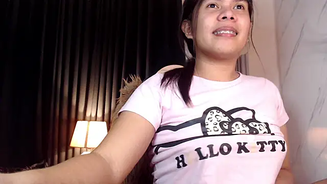 Snapshot of Mooree_naba chatting on November 15, 2025, 11:18 am Mooree naba online show from November 15, 2025, 11:18 am