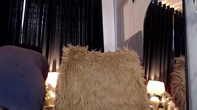 Snapshot of Mooree_naba chatting on November 18, 2025, 11:26 pm Mooree naba online show from November 18, 2025, 11:26 pm