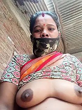 Snapshot of Kirti_sacsena chatting on February 21, 2026, 6:14 am Kirti sacsena online show from February 21, 2026, 6:14 am