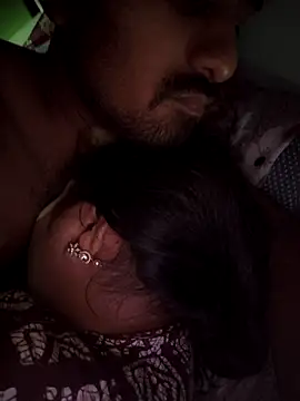 desimuslimgirl24 online show from April 25, 2026, 6:27 pm