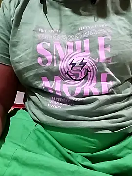 Snapshot of tamilkayal431 chatting on March 3, 2026, 6:03 pm tamilkayal431 online show from March 3, 2026, 6:03 pm