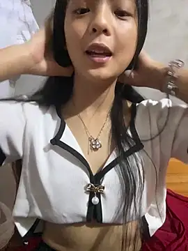 Snapshot of tenten110 chatting on February 25, 2026, 7:51 am tenten110 online show from February 25, 2026, 7:51 am