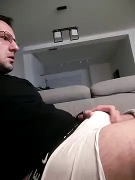 Snapshot of defaktor chatting on February 10, 2026, 8:02 pm defaktor online show from February 10, 2026, 8:02 pm