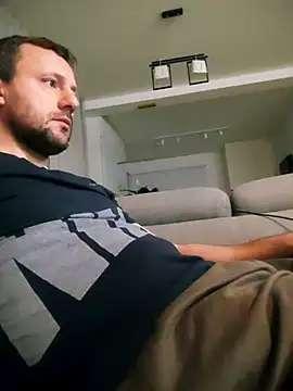 Snapshot of defaktor chatting on March 2, 2026, 8:37 pm defaktor online show from March 2, 2026, 8:37 pm