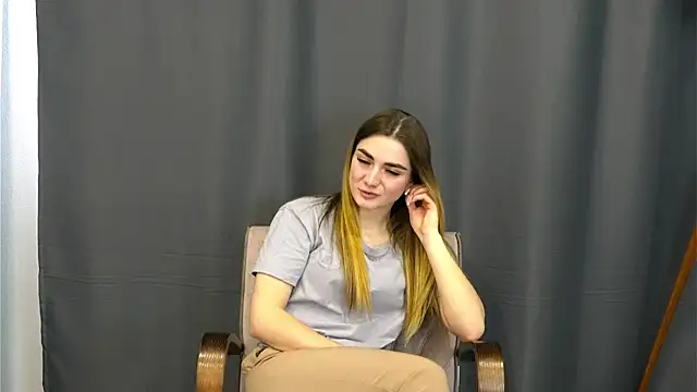 CharaVaz online show from February 8, 2026, 7:56 am