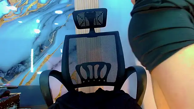 DaviidBuckx  online show from March 27, 2026, 8:26 am