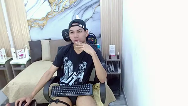 DaviidBuckx  online show from June 3, 2026, 2:36 am