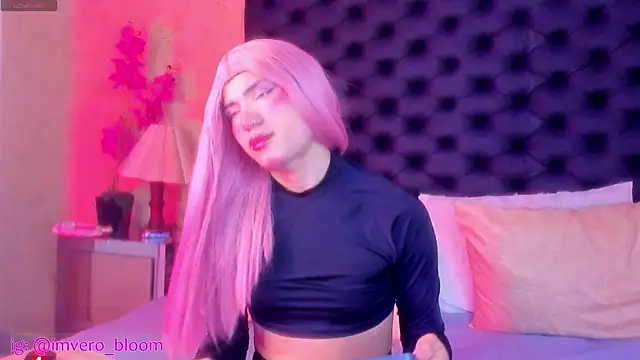 VeronikaBloom  online show from March 24, 2026, 4:17 am