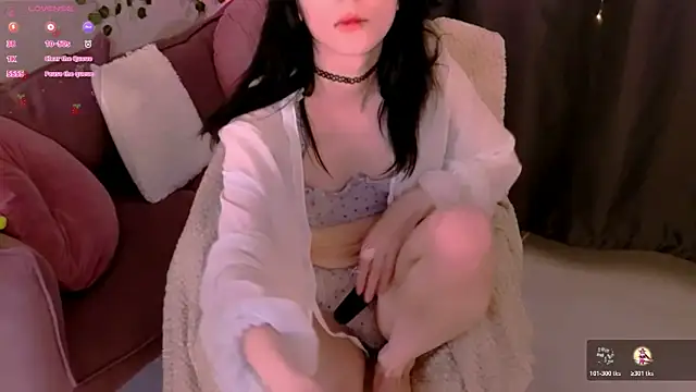 Asuka miu online show from July 14, 2026, 9:31 pm