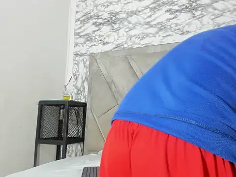 Snapshot of AdrianWalker chatting on February 11, 2026, 4:39 am AdrianWalker online show from February 11, 2026, 4:39 am