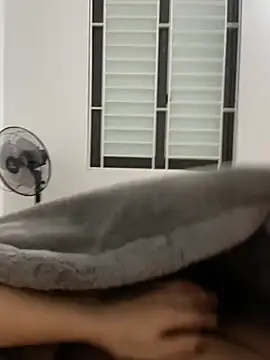 Snapshot of huyenzz chatting on February 19, 2026, 2:57 pm huyenzz online show from February 19, 2026, 2:57 pm