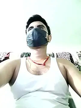 loyalboy 0052 online show from April 16, 2026, 8:26 am