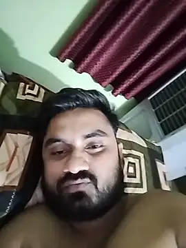 Snapshot of loyalboy_0052 chatting on May 19, 2026, 9:43 pm loyalboy 0052 online show from May 19, 2026, 9:43 pm