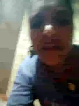 Snapshot of Loomaraj chatting on February 19, 2026, 4:03 pm Loomaraj online show from February 19, 2026, 4:03 pm