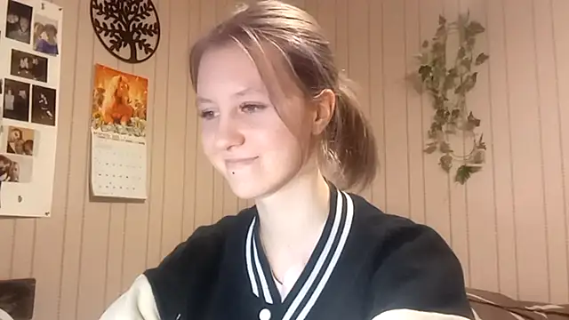 Snapshot of RunawayBr1de chatting on March 2, 2026, 3:19 pm RunawayBr1de online show from March 2, 2026, 3:19 pm