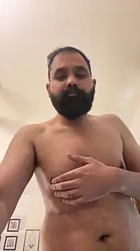 Snapshot of beerboy2222 chatting on April 11, 2026, 8:51 am beerboy2222 online show from April 11, 2026, 8:51 am