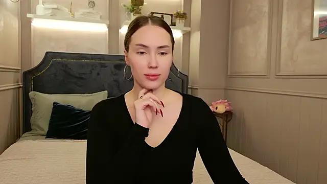 Arielle Vade online show from May 12, 2026, 5:26 am