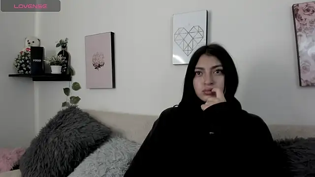 Snapshot of Alexaalove_1 chatting on February 27, 2026, 12:05 pm Alexaalove 1 online show from February 27, 2026, 12:05 pm