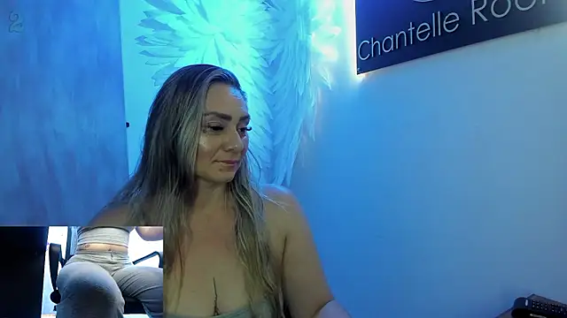 Snapshot of annie_vega17_ chatting on February 19, 2026, 8:27 pm annie vega17 online show from February 19, 2026, 8:27 pm