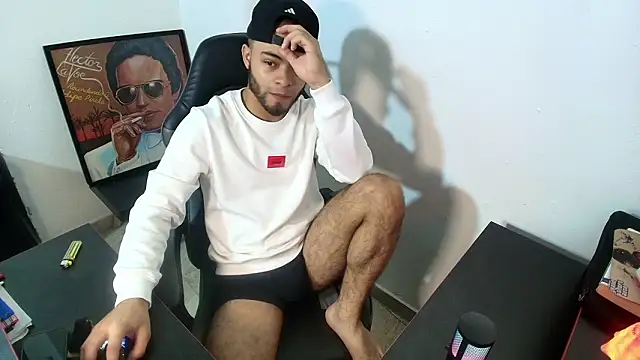 Snapshot of Xanderstone00 chatting on February 14, 2026, 10:17 pm Xanderstone00 online show from February 14, 2026, 10:17 pm