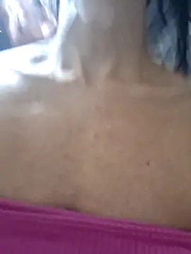 Snapshot of Alannys19 chatting on February 28, 2026, 4:02 am Alannys19 online show from February 28, 2026, 4:02 am