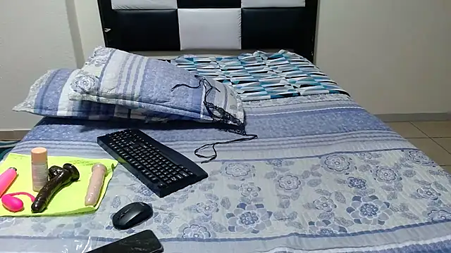 VeronaDimexx online show from March 29, 2026, 5:24 pm