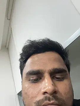 hassuniii online show from February 9, 2026, 3:49 pm