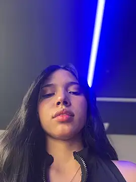 jadelaurent online show from March 27, 2026, 8:52 pm