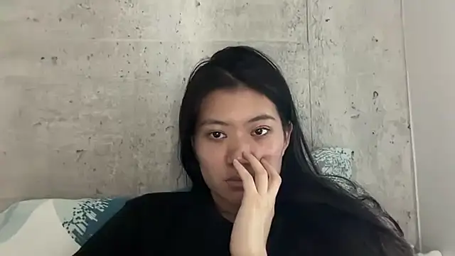 Joycelovely online show from May 18, 2026, 5:52 pm