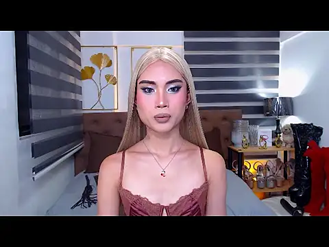 JuicyCockThea online show from May 31, 2026, 9:05 pm
