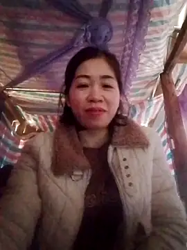 Snapshot of -Lundy- chatting on February 9, 2026, 7:23 am -Lundy- online show from February 9, 2026, 7:23 am