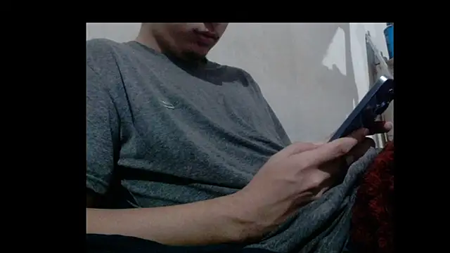 Snapshot of Rodri1k chatting on February 16, 2026, 3:35 am Rodri1k online show from February 16, 2026, 3:35 am