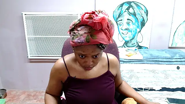 TyraHotxxx online show from April 6, 2026, 3:48 am