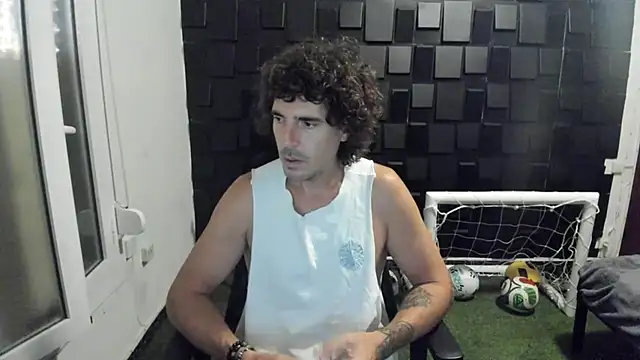 Snapshot of joaquin420_hot chatting on June 27, 2026, 9:03 am joaquin420 hot online show from June 27, 2026, 9:03 am