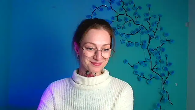 Esmi Winter online show from March 15, 2026, 12:22 pm