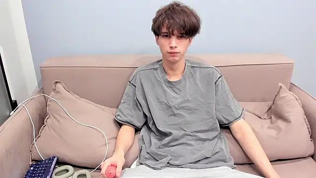 Snapshot of Ur_NextDoor_Boy chatting on February 18, 2026, 8:27 pm Ur NextDoor Boy online show from February 18, 2026, 8:27 pm