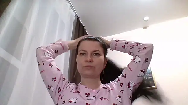 Clover Shine online show from February 19, 2026, 5:20 pm